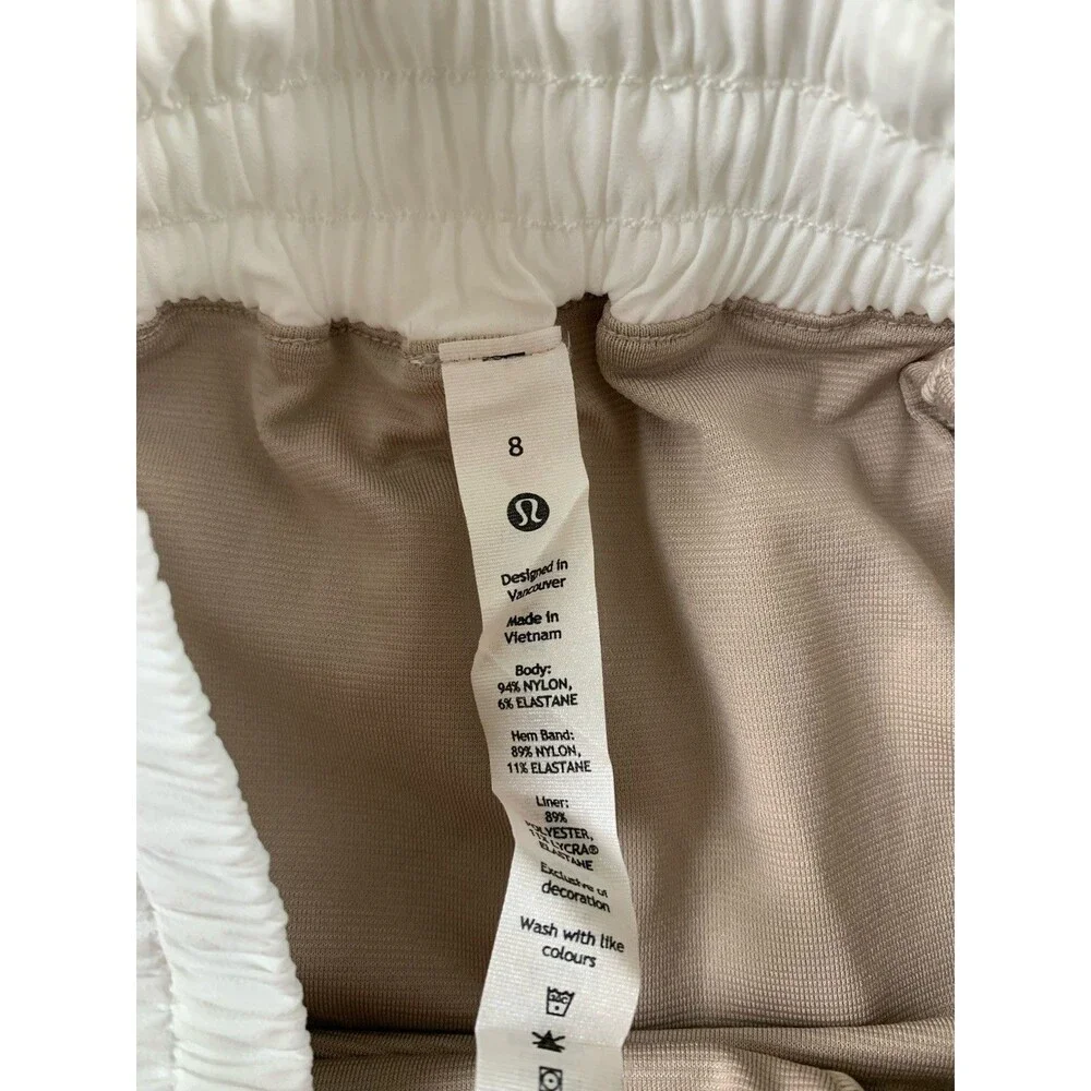 Lululemon Hotty Hot High-Rise Lined Short 4” inseam Size 8